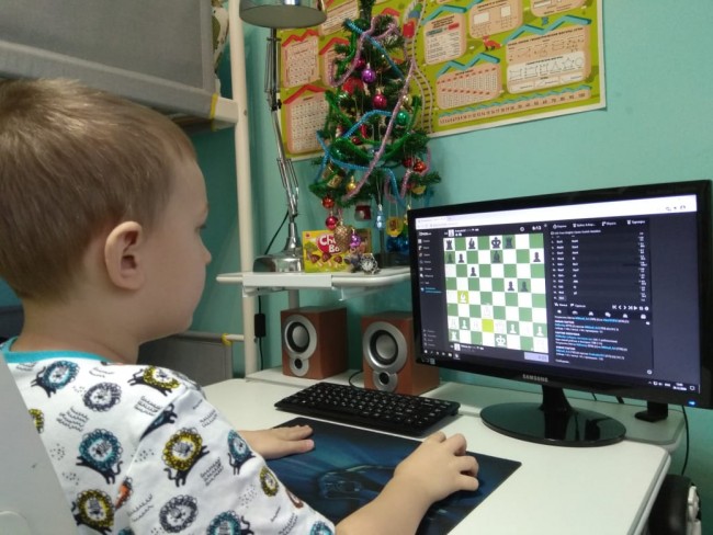 Ученики школы № 384 приняли участие в «Детском Московском кубке Анатолия Карпова по быстрым шахматам»